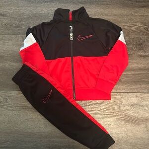 Boy’s Nike Jacket and Jogger Set Sz 2T